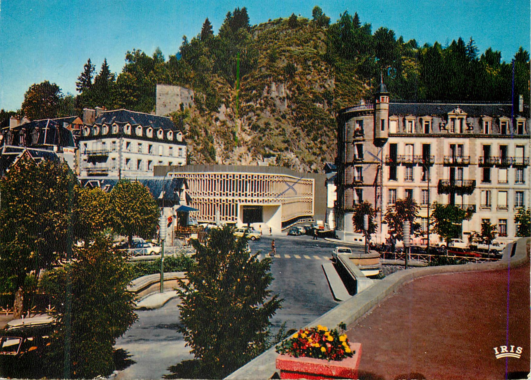 CPM La Bourboule (P de D) Alt 852 m Sation Thermale et Touristique L'Etablissement Choussy