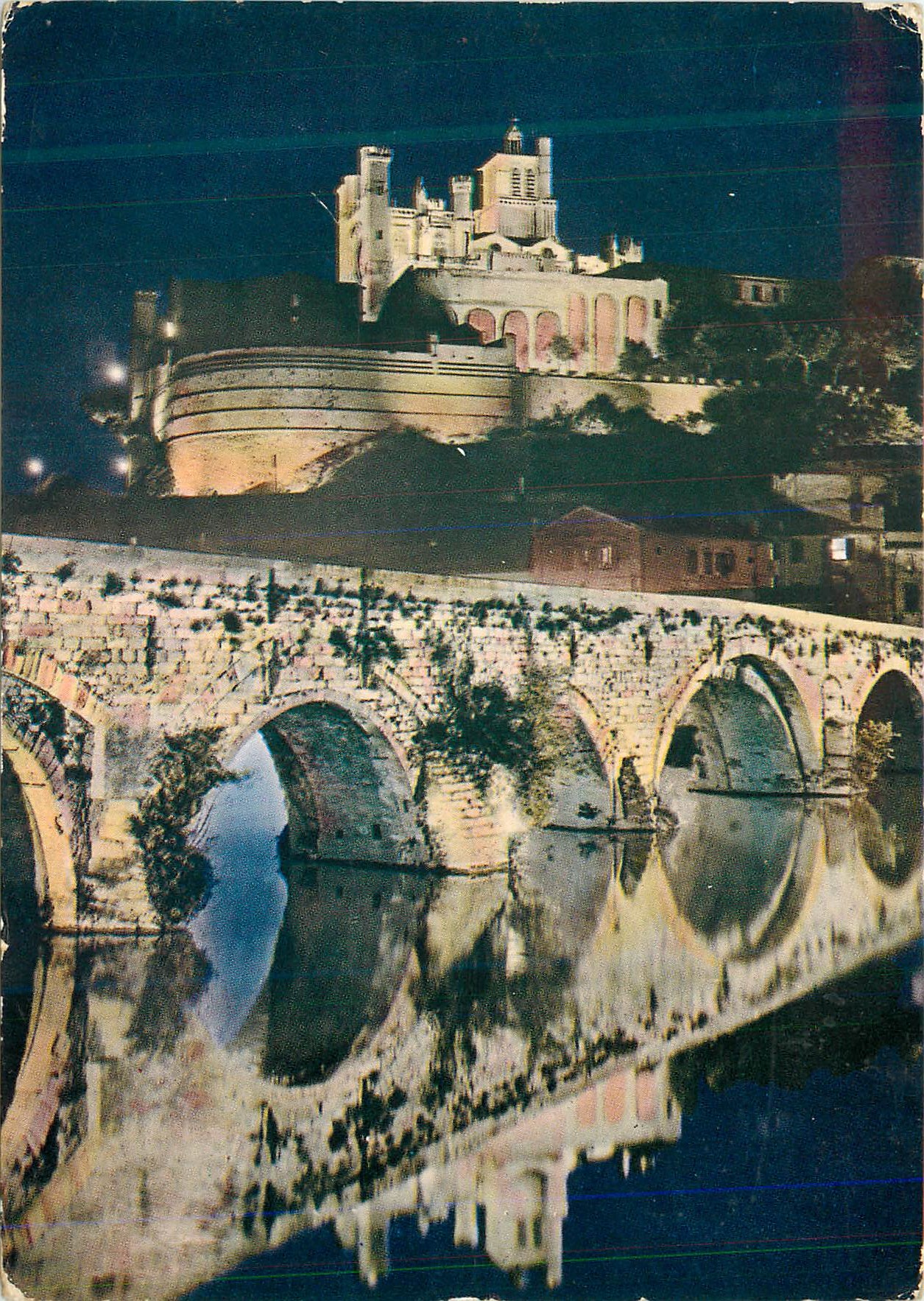 CPM Beziers (Herault) Panorama sur la Cathedrale Saint Nazaire Vue la Nuit