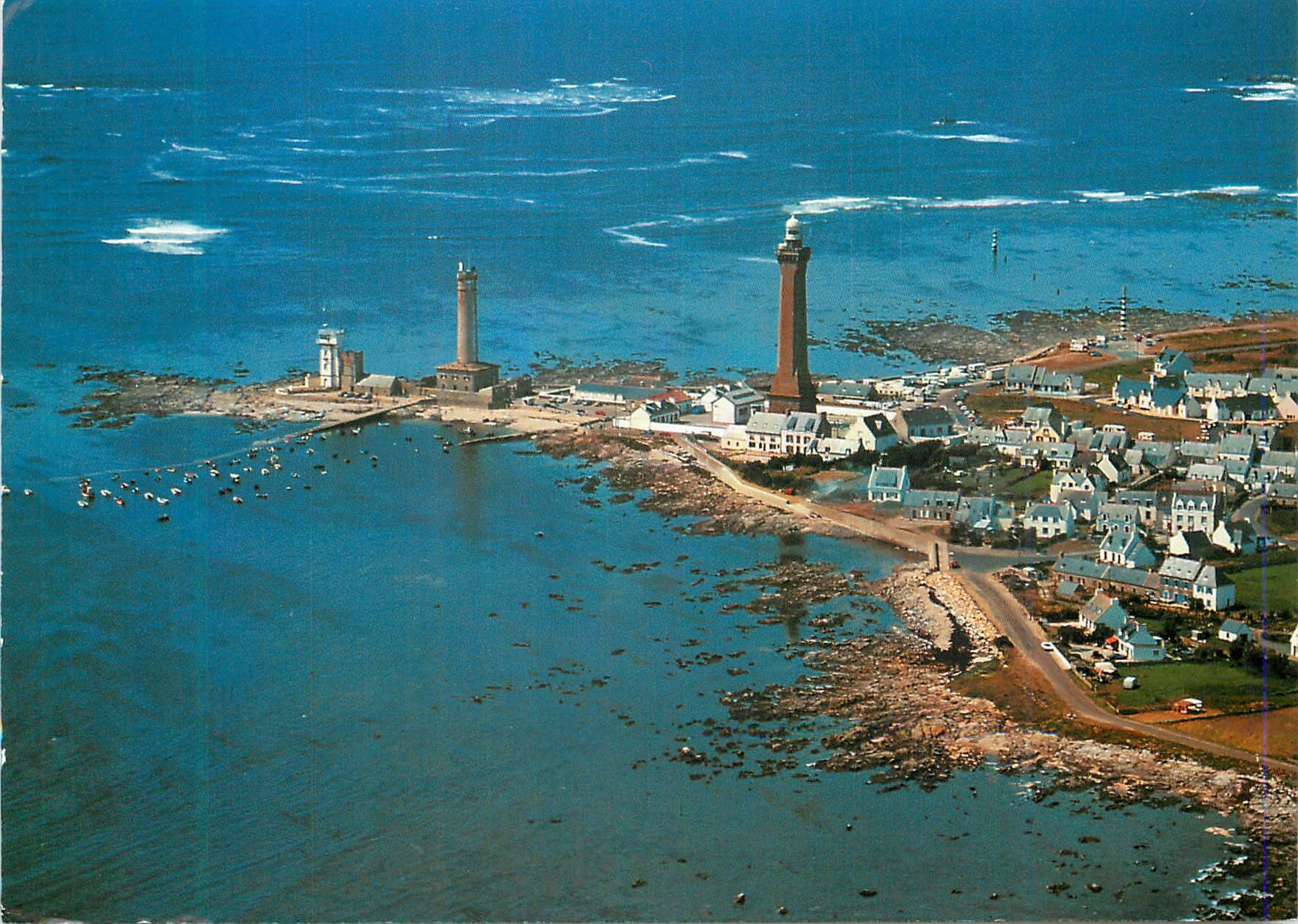 CPM Pointe de Penmarch (Finistere) La Bretagne en Couleur Le Phase d'Eckmuhl et le Semaphore