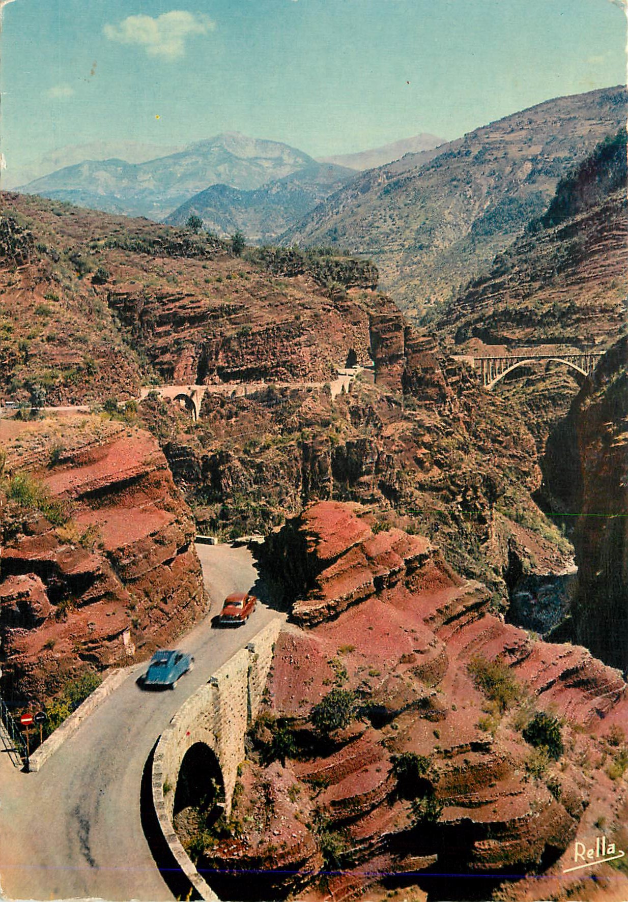 CPM La Route des Grandes Alpes dans les Gorges de Daluis Les Alpes Maritimes