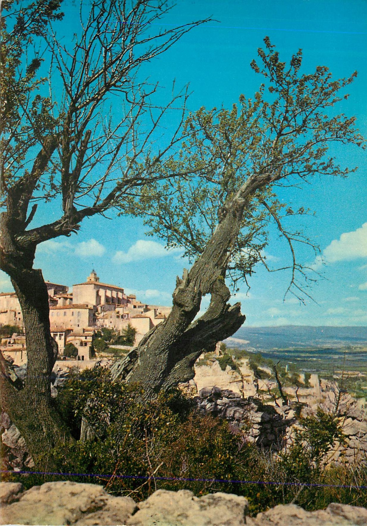 CPM Gordes Vaucluse Altitude 373 Metres Paysages de France