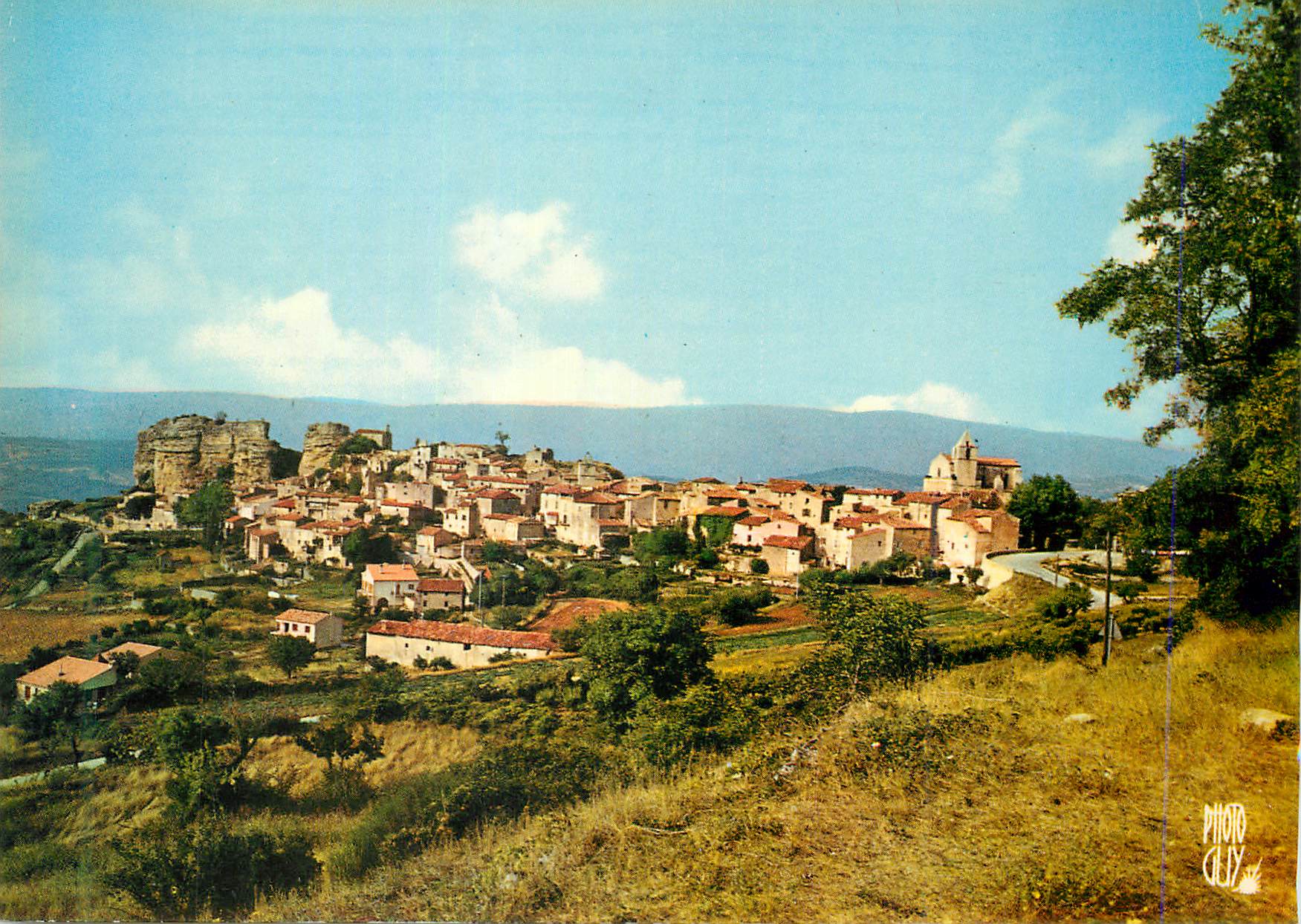 CPM Paysages de France Saignon Vaucluse Altitude 500 metres