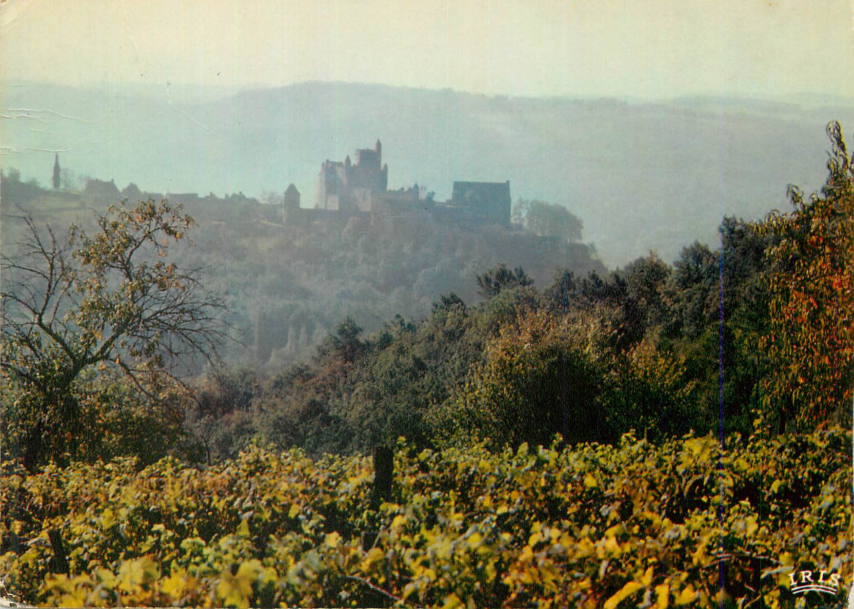 Châteaux en Périgord — Vallée de la Dordogne — Site et château de Beynac XIIIe siècle — Éditions Modernes « Théoljac »