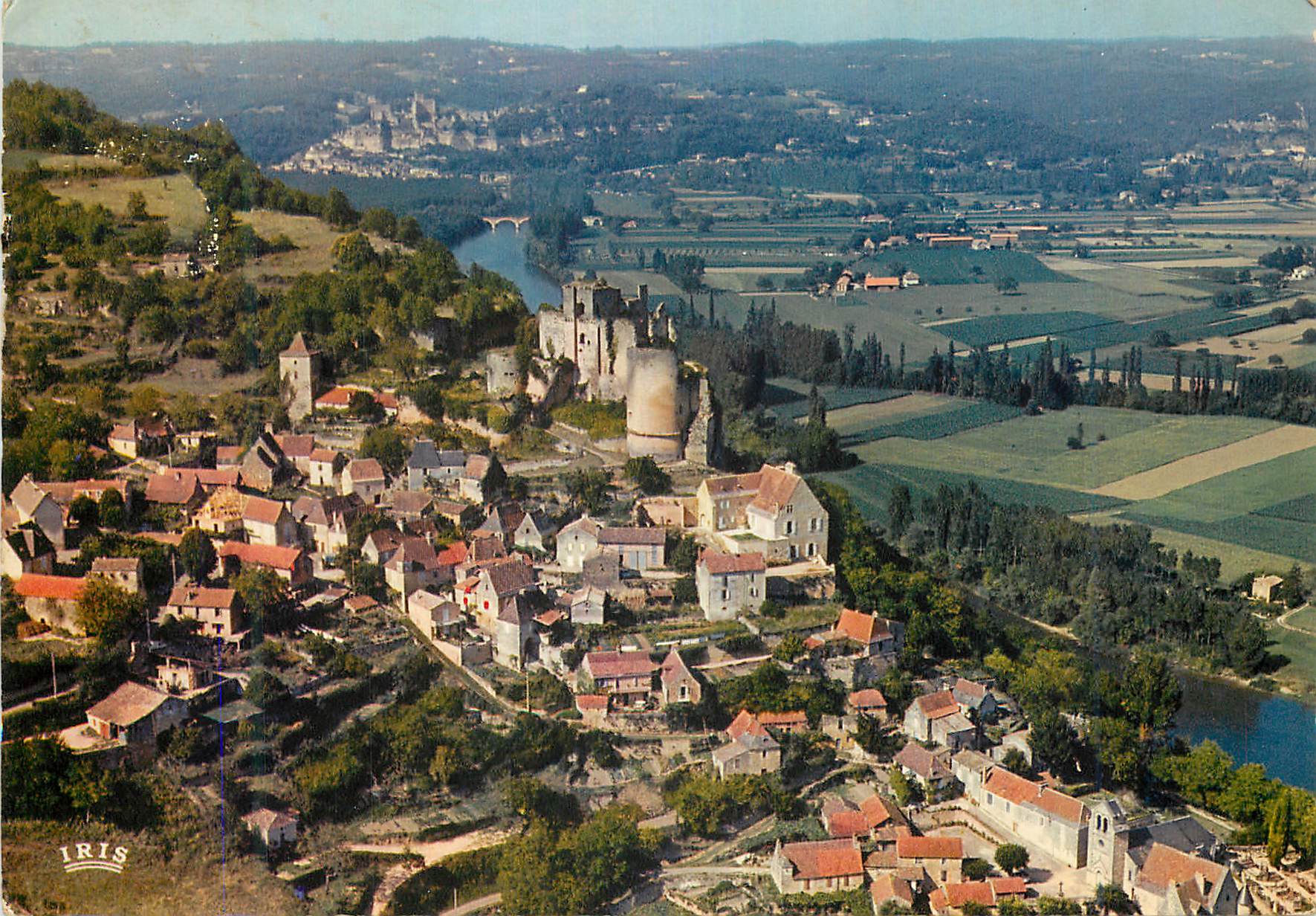 CPM Dominant la Vallee du Ceou Chateaux en Perigord