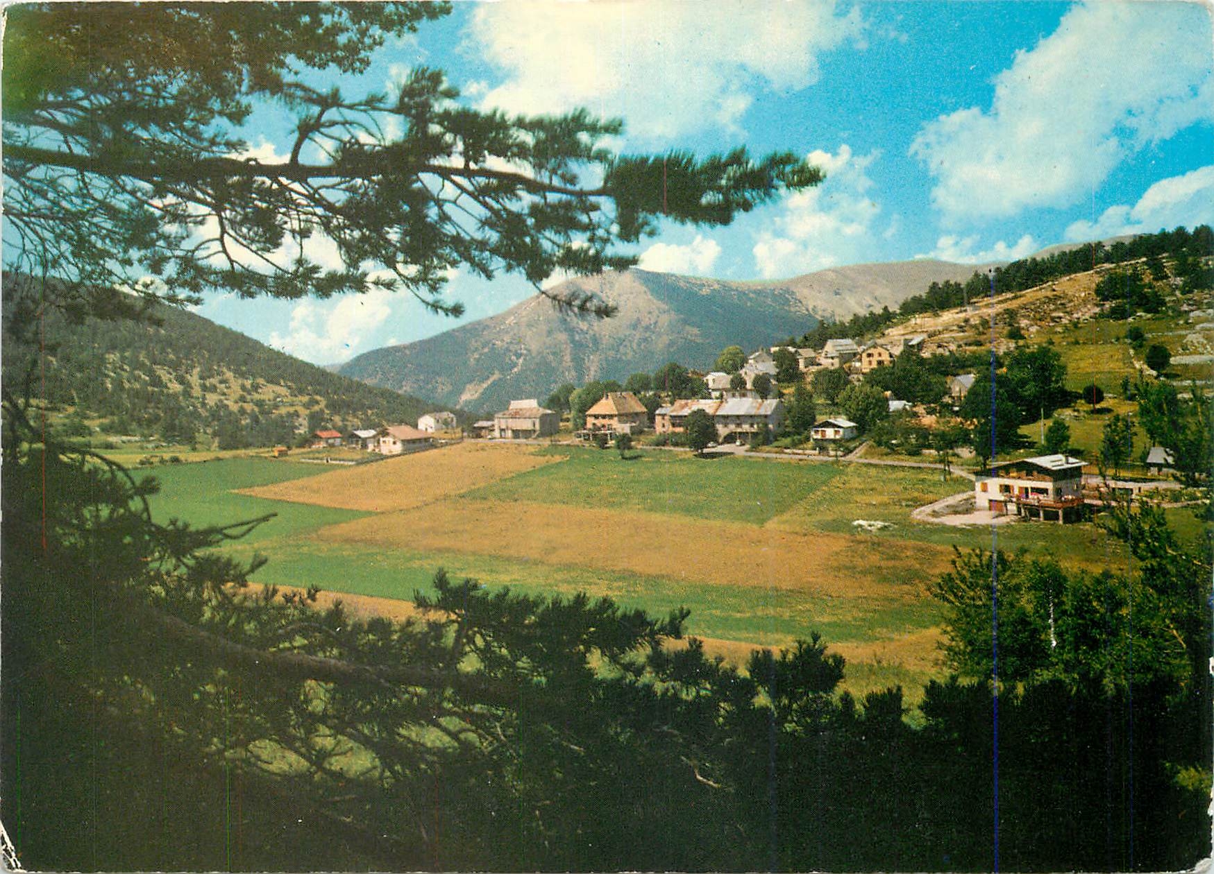 CPM Alpes de Haute Provence Saint Michel Peyresq Altitude 1400 1550 metres Paysages de France