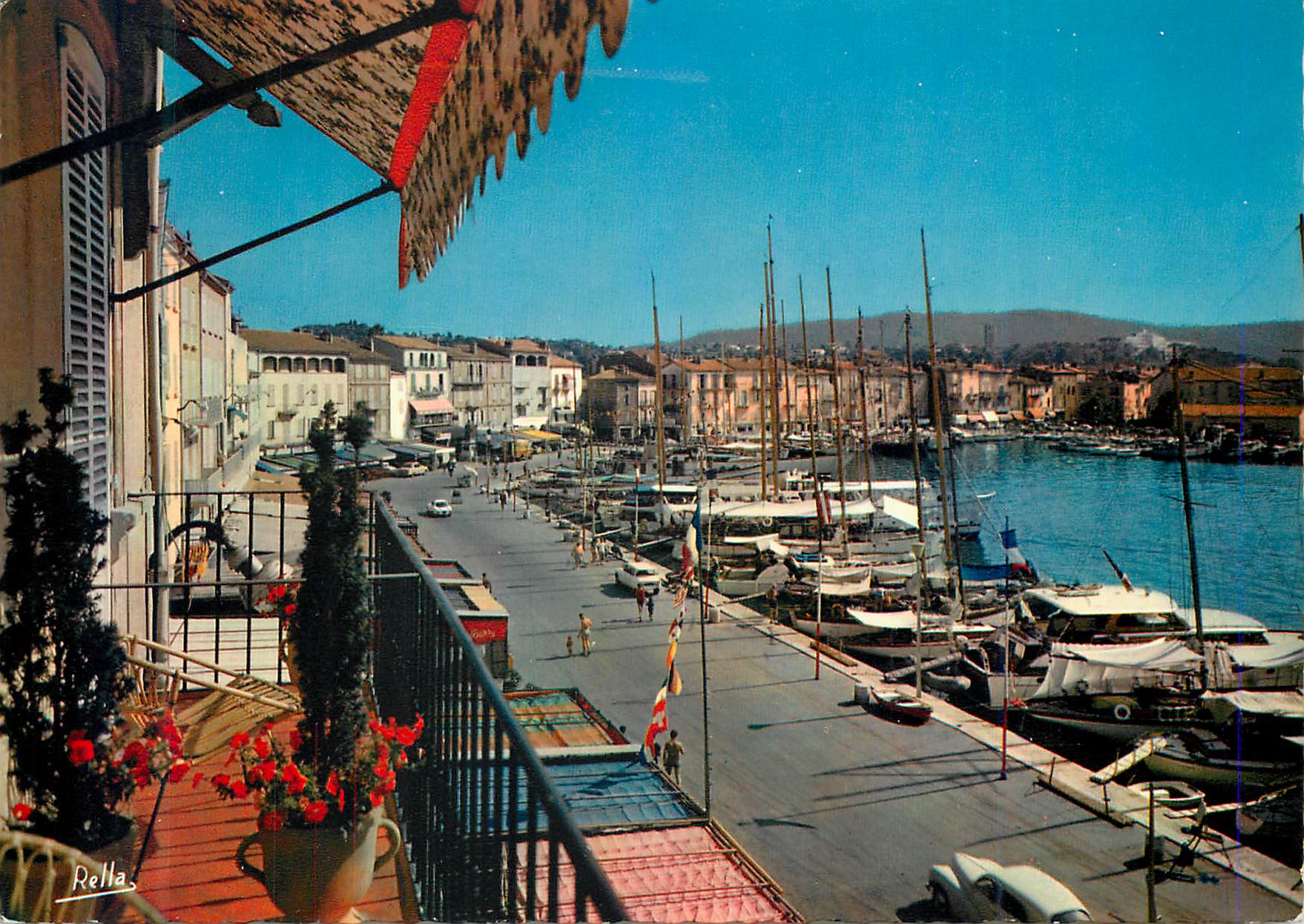 CPM Saint Tropez (Var) la Cote des Maures le Quai Jean Jaures Bateaux