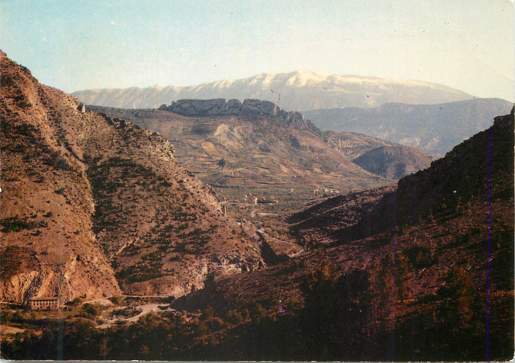 CPM Buis les Baronnies (Drome) sur la Route des Princes d'Orange le Mont  Ventoux enneige Vu du Col d'Ey