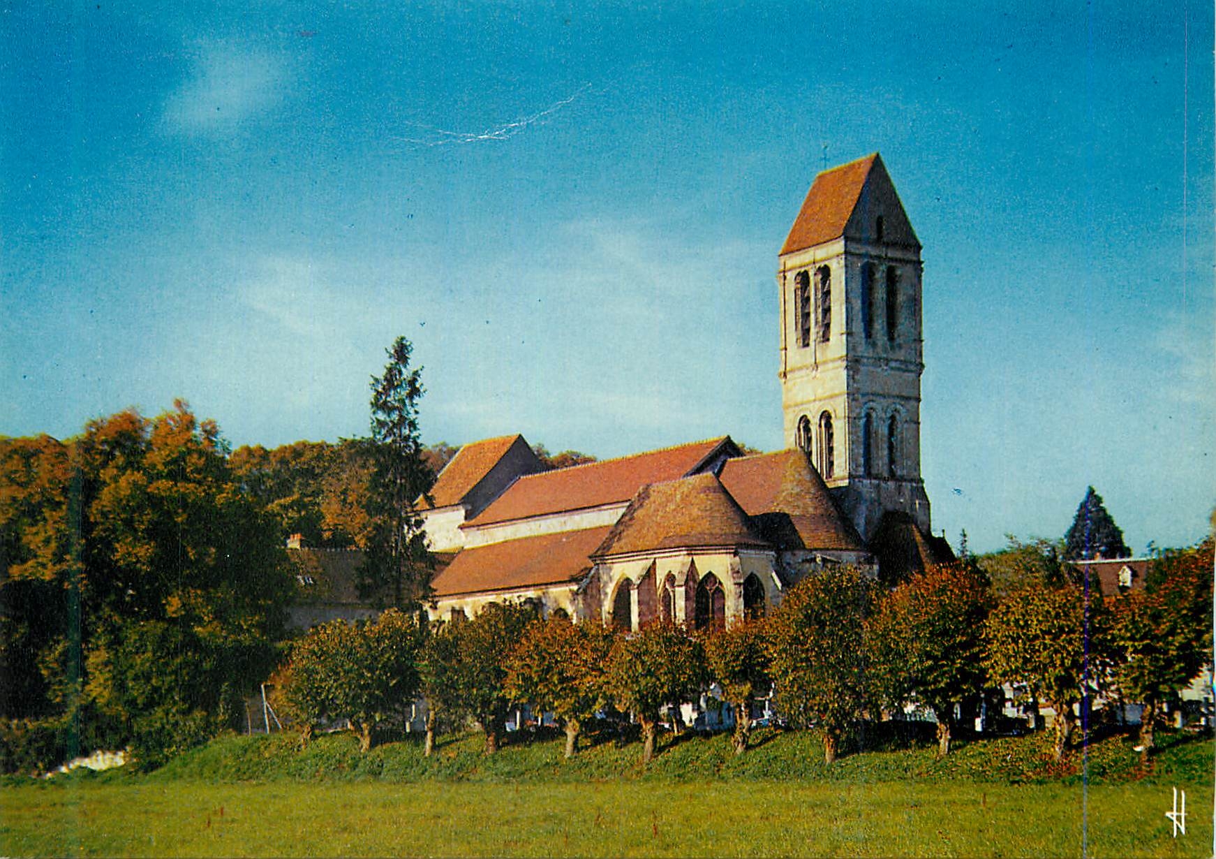 CPM Luzarches (Val d'Oise) l'Eglise Saint Comes et Saint Damien (Abside du XI au XVe siecles