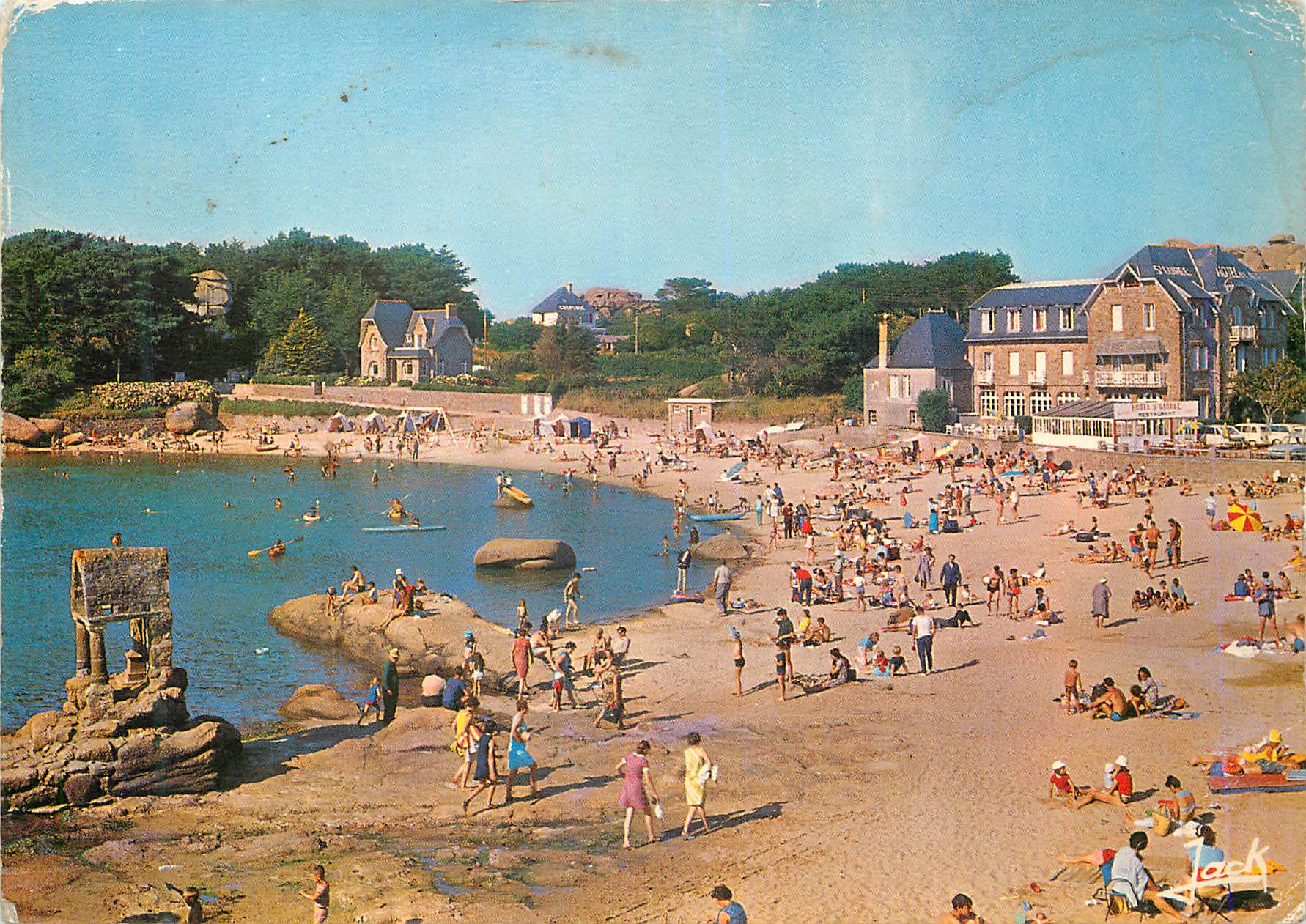 CPM Ploumanac'h Cote de Graint Rose Couleurs de Bretagne La Plage St Guirec et l'Oratoire