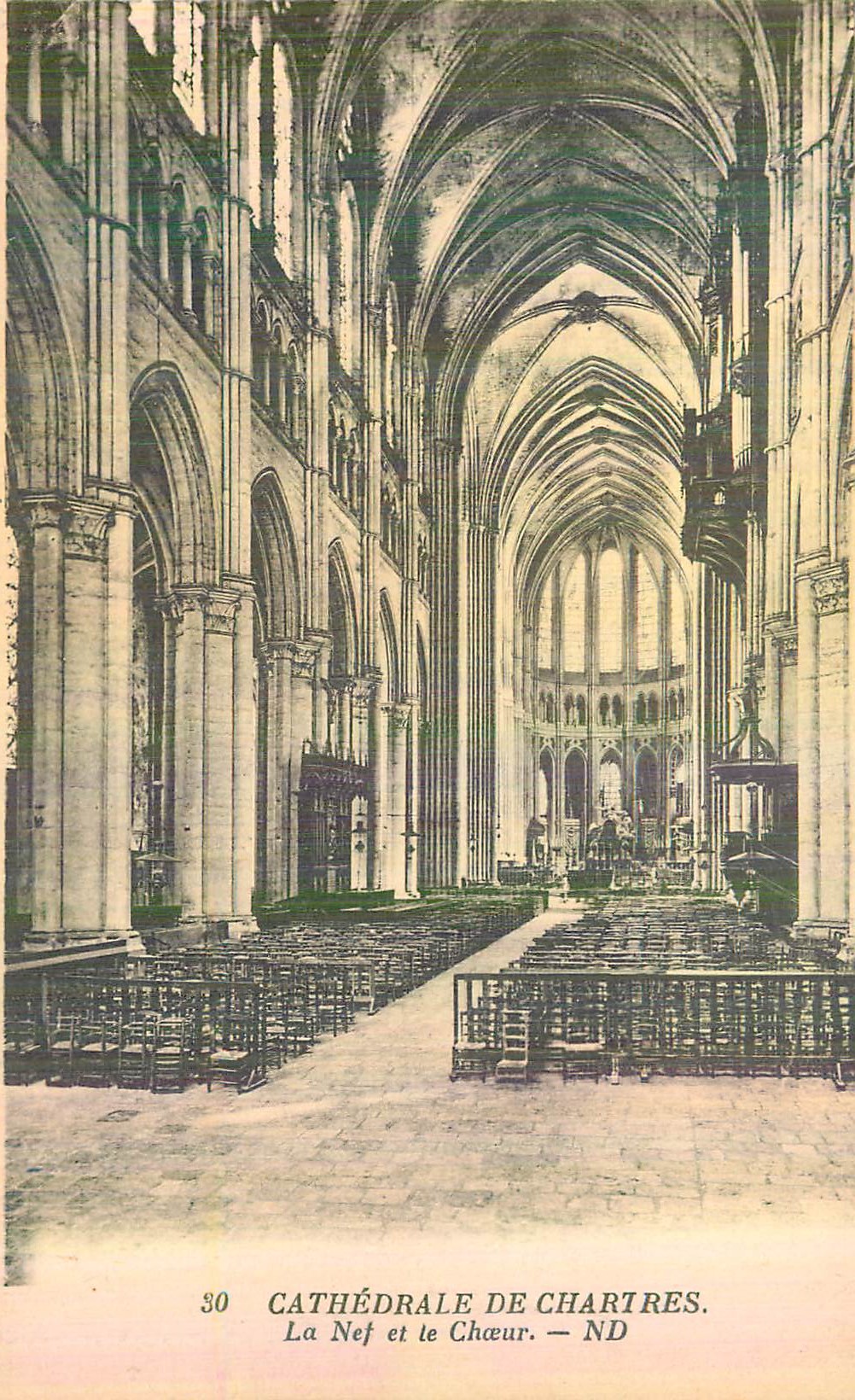 CPA Cathedrale de Chartres La Nef et le Choeur