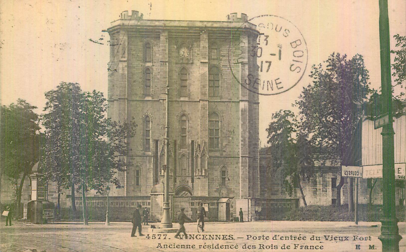 Vincennes — Ancienne résidence des Rois de France — Porte d'entrée du Vieux Fort — E.M.