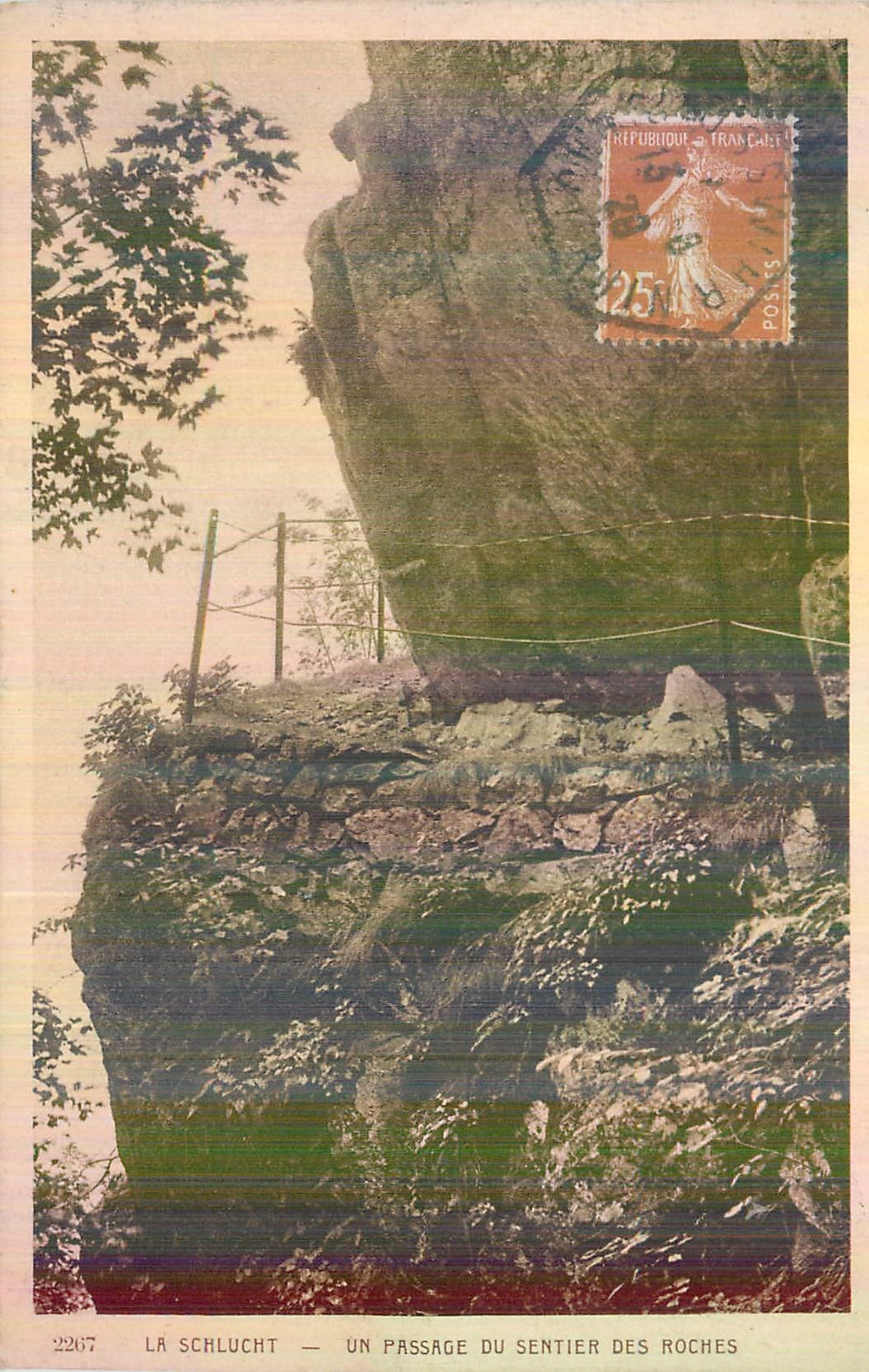 CPA La Schlucht Un Passage du Sentier des Roches