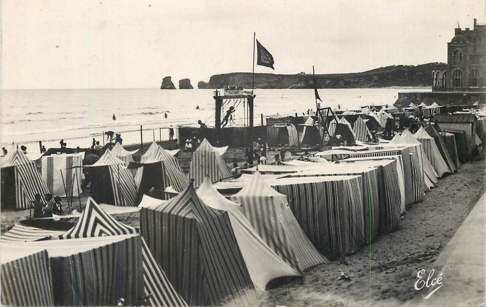Hendaye-Plage (B.Pyr.) — La Plage et les Deux Jumeaux — Éditeur Elce