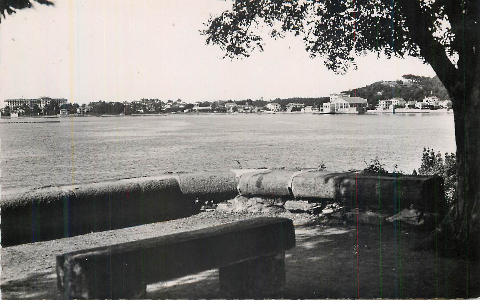 La Pointe d'Hendaye vue du Vieux Fort — « Nos Belles Pyrénées » n°1303, E. C. Paris