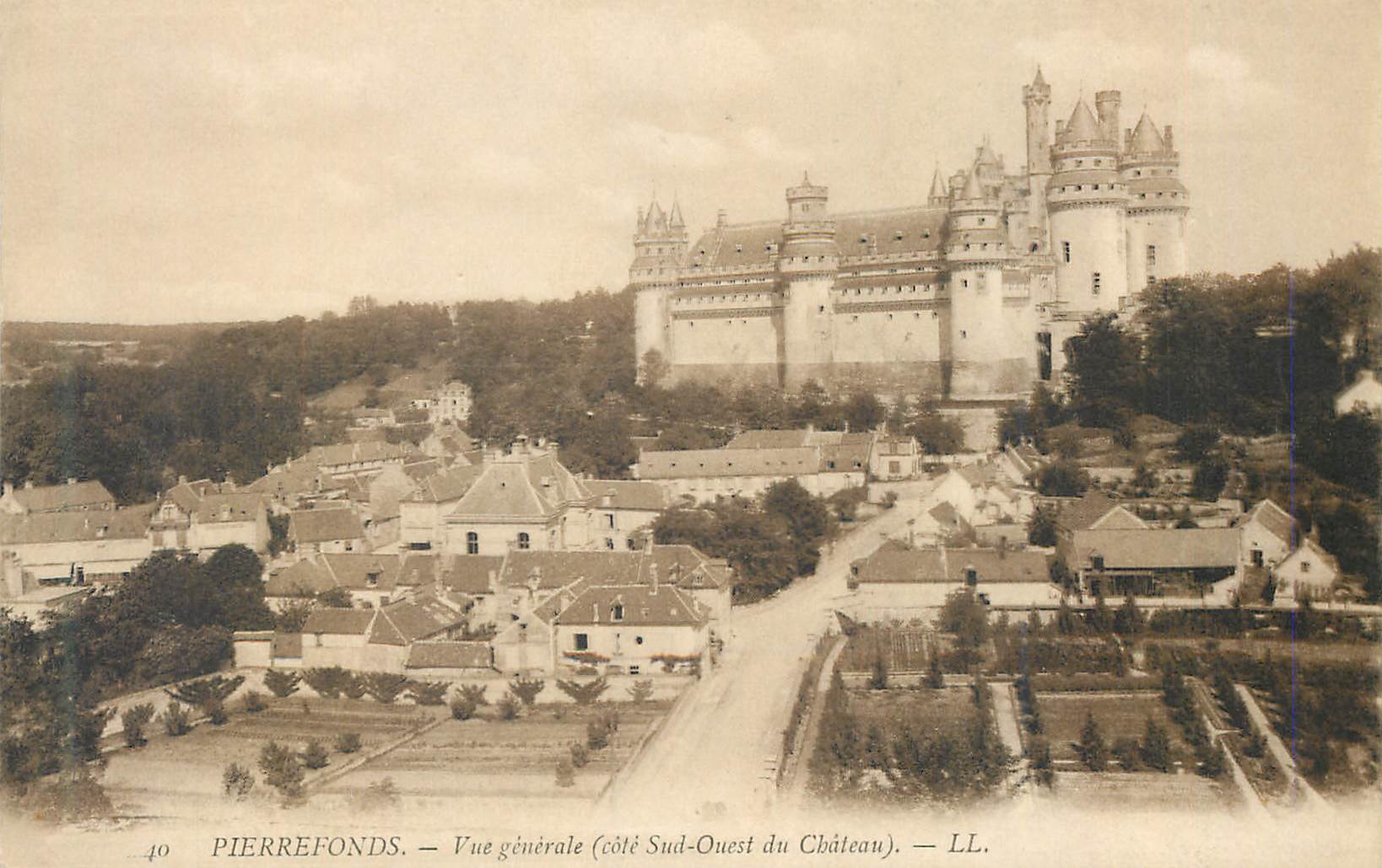 PierreFonds — General view (south-west side of the Castle) — LL