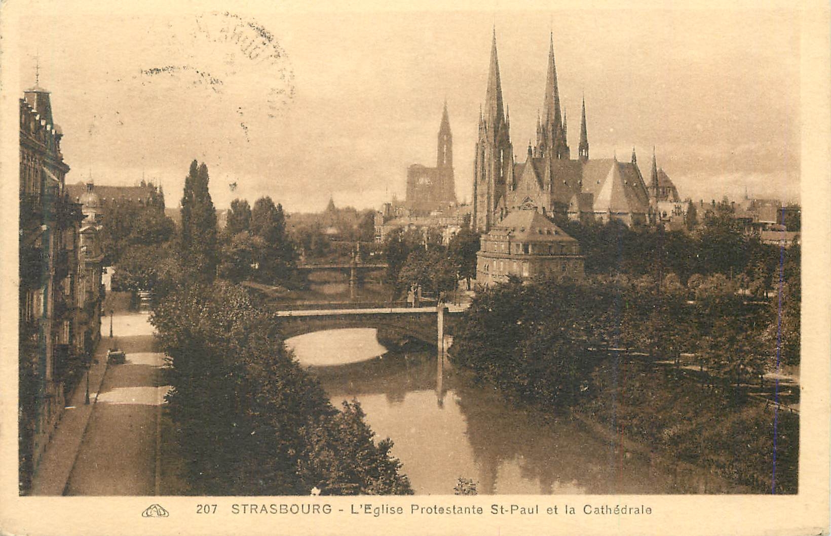 CPA Strasbourg L'Eglise Prosestante St Paul et la Cathedrale