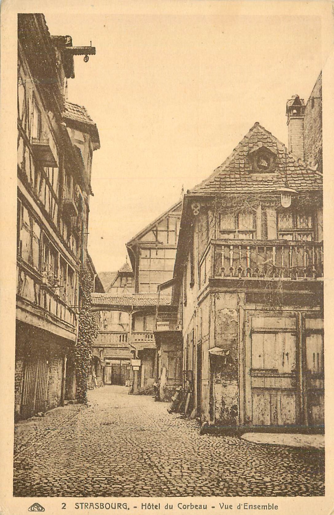 Strasbourg - Hôtel du Corbeau - Vue d'Ensemble - Éditeur Alsat des Arts Photomécaniques, n°2