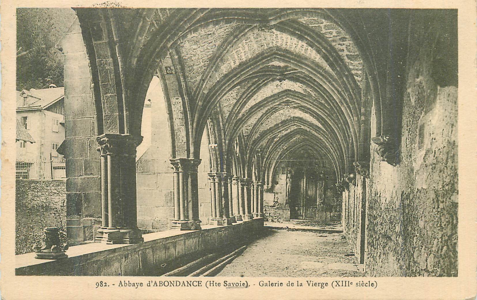 Abbaye d'Abondance (Hte Savoie) — Galerie de la Vierge (XIIIe siècle) — n° 982