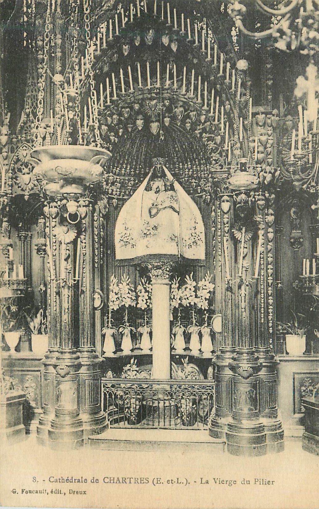 CPA Cathedrale de Chartres (E et L) La Vierge du Pilier
