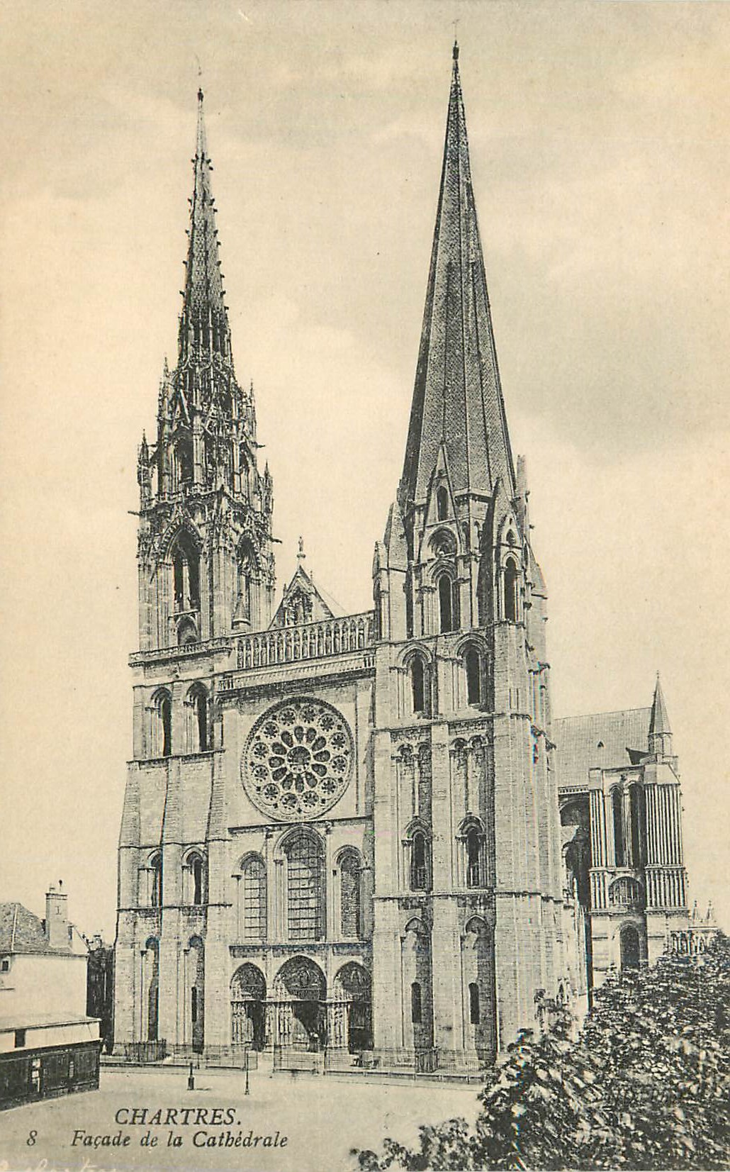 CPA Chartres Facade de la Cathedrale