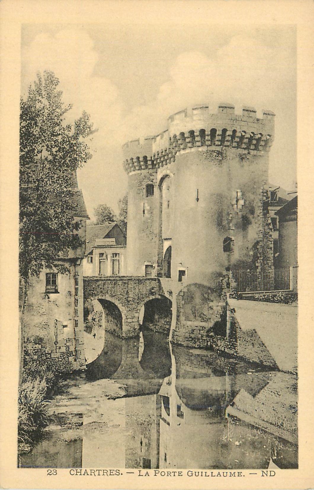 CPA Chartres La Porte Guillaume