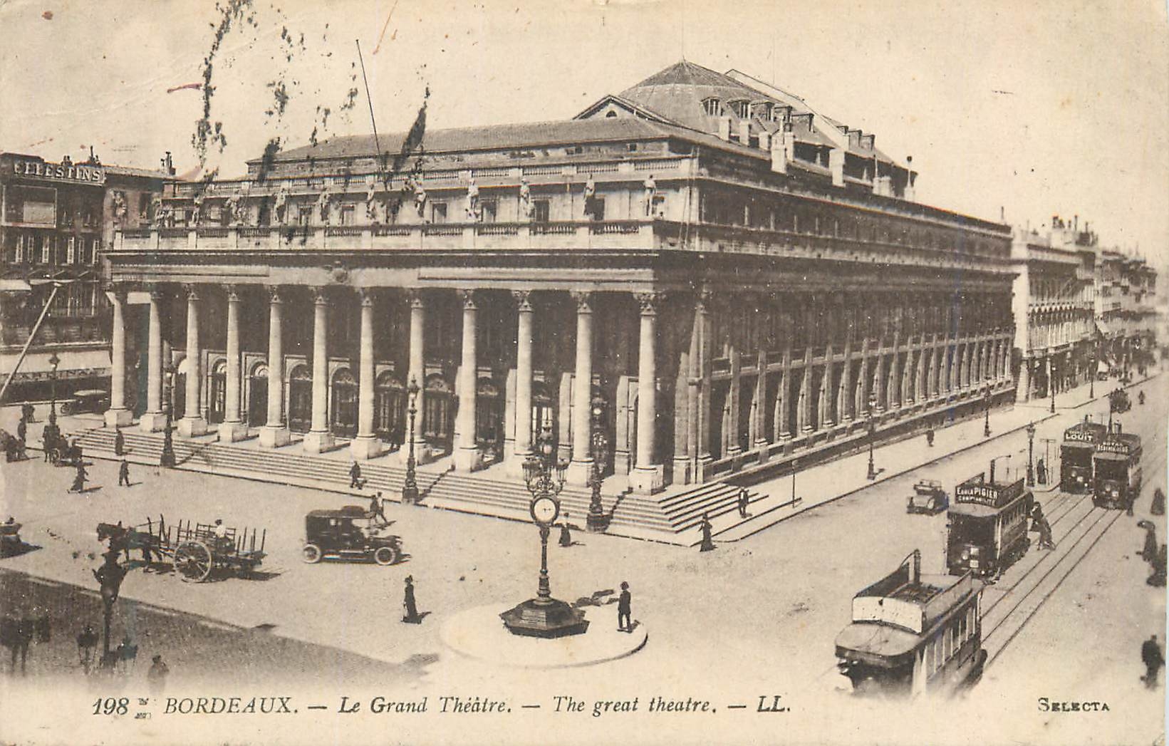 CPA Bordeaux Le Grand Theatre Tramway