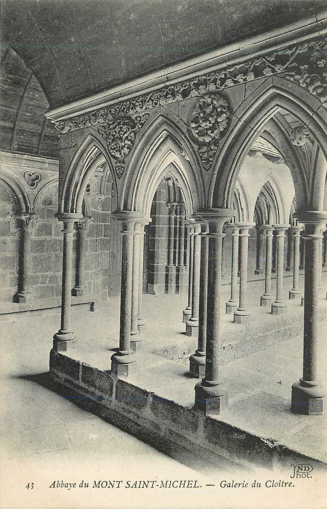 Abbaye du MONT SAINT-MICHEL — Galerie du Cloître — ND Hot.