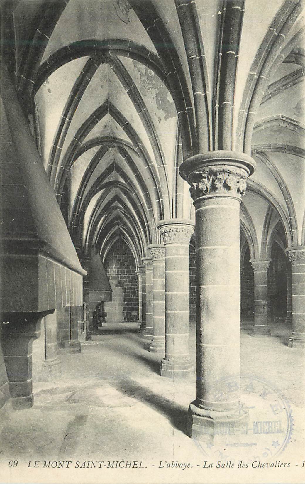 CPA Le Mont Saint Michel L'Abbaye La Salle des Chevaliers