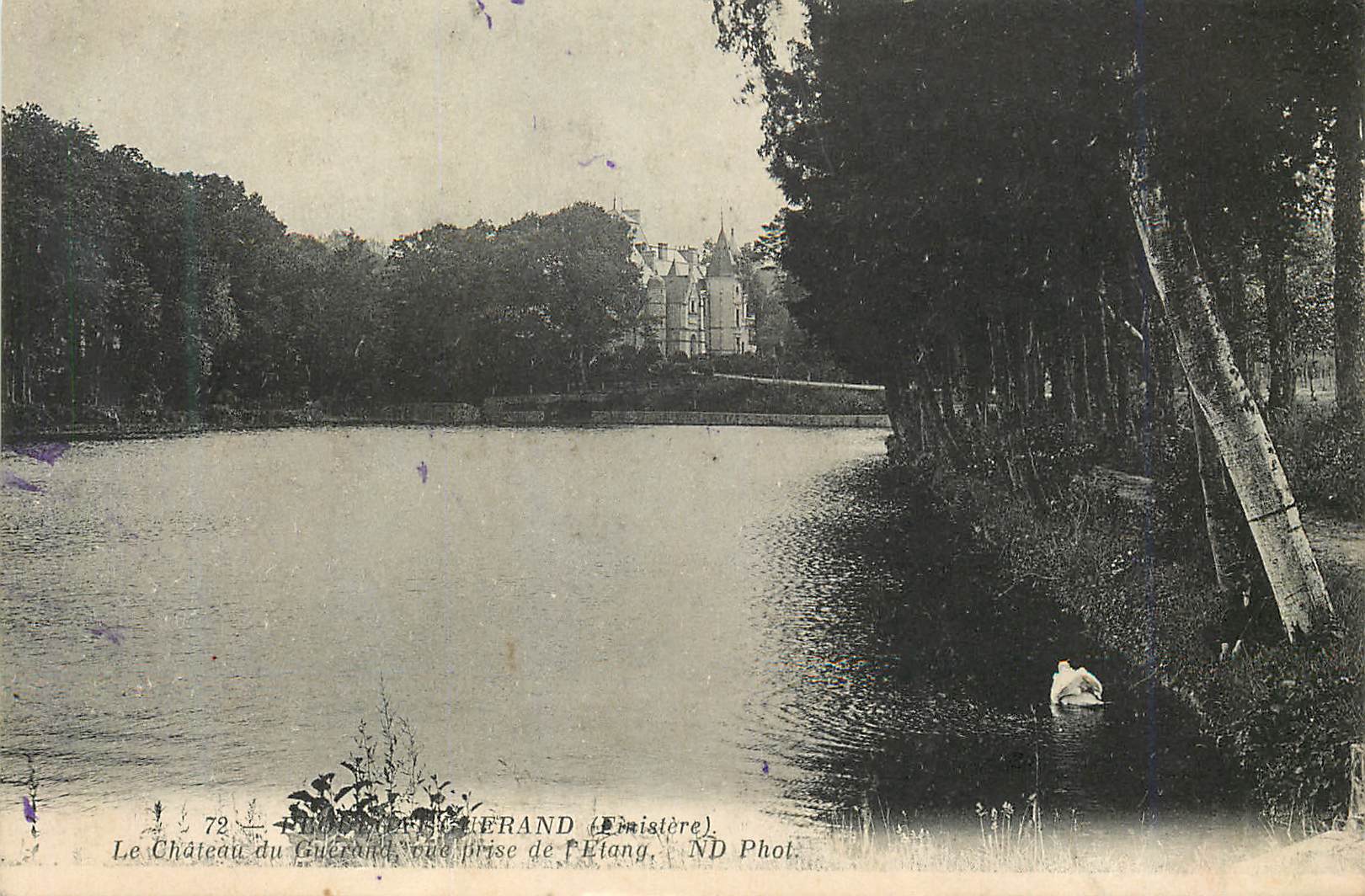 CPA (Finistere) Le Chateau du Guerand Vue prise de l'Etang 