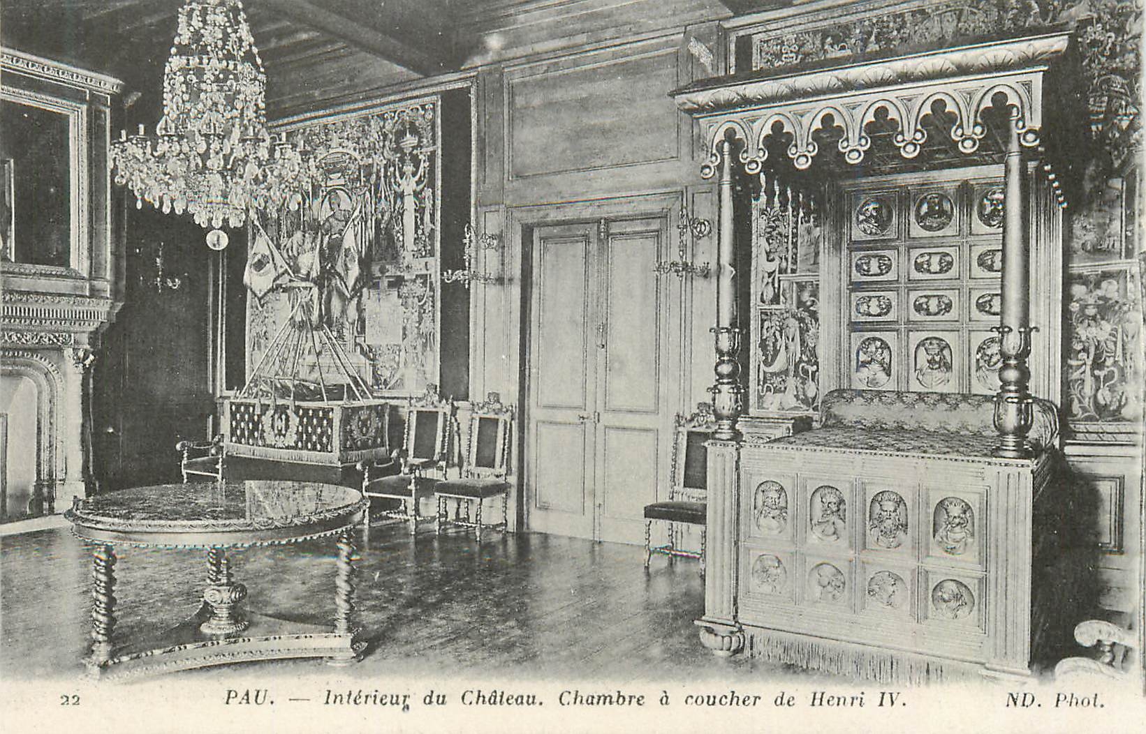 Pau — Intérieur du Château. Chambre à coucher de Henri IV.