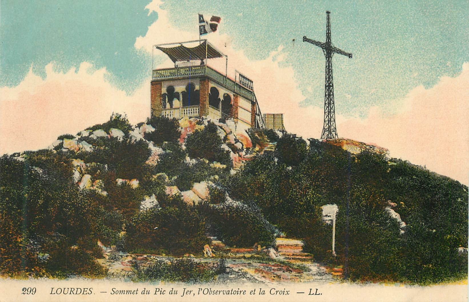 CPA Lourdes Sommet du Pic du Jer l'Observatoire et la Croix