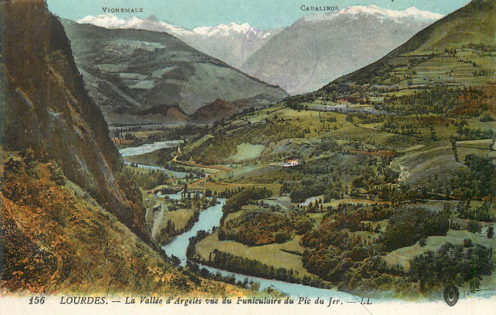 CPA Lourdes La Vallee d'Argeles vue du Funiculaire du Pic du Jer
