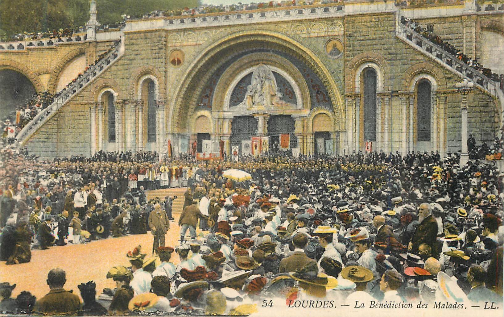 CPA Lourdes La Benediction des Malades