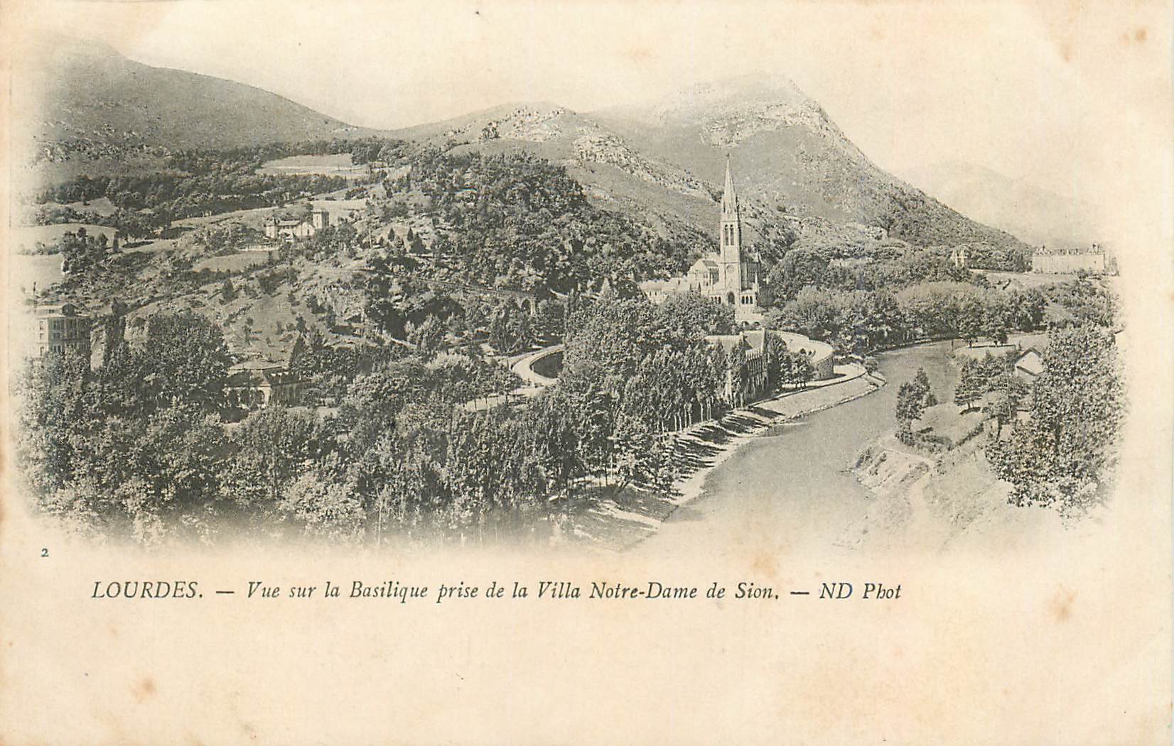 CPA Lourdes Vue sur la Basilique prise de la Villa Notre Dame de Sion (carte 1900)