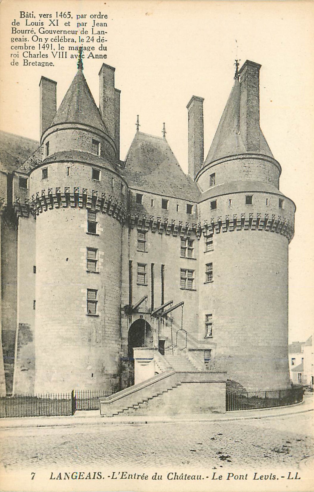 CPA Langeais L'Entree du Chateau Le Pont Levis