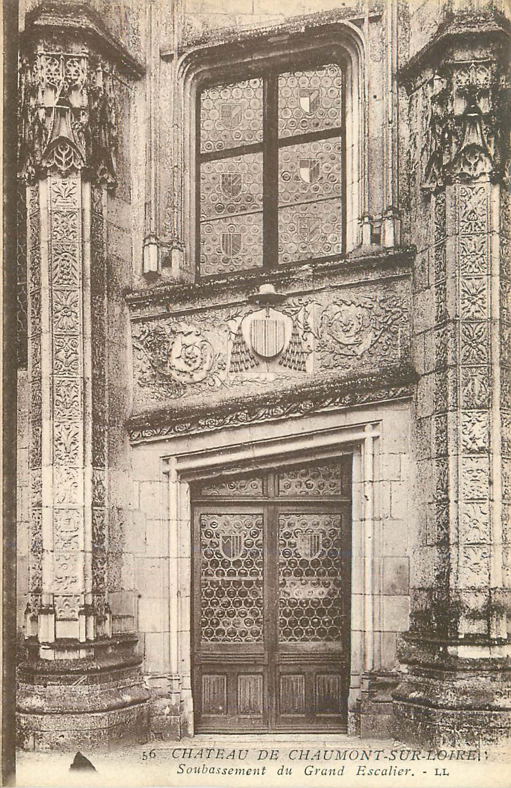 CPA Chateau de Chaumont sur Loire Soubassement du Grand Escalier
