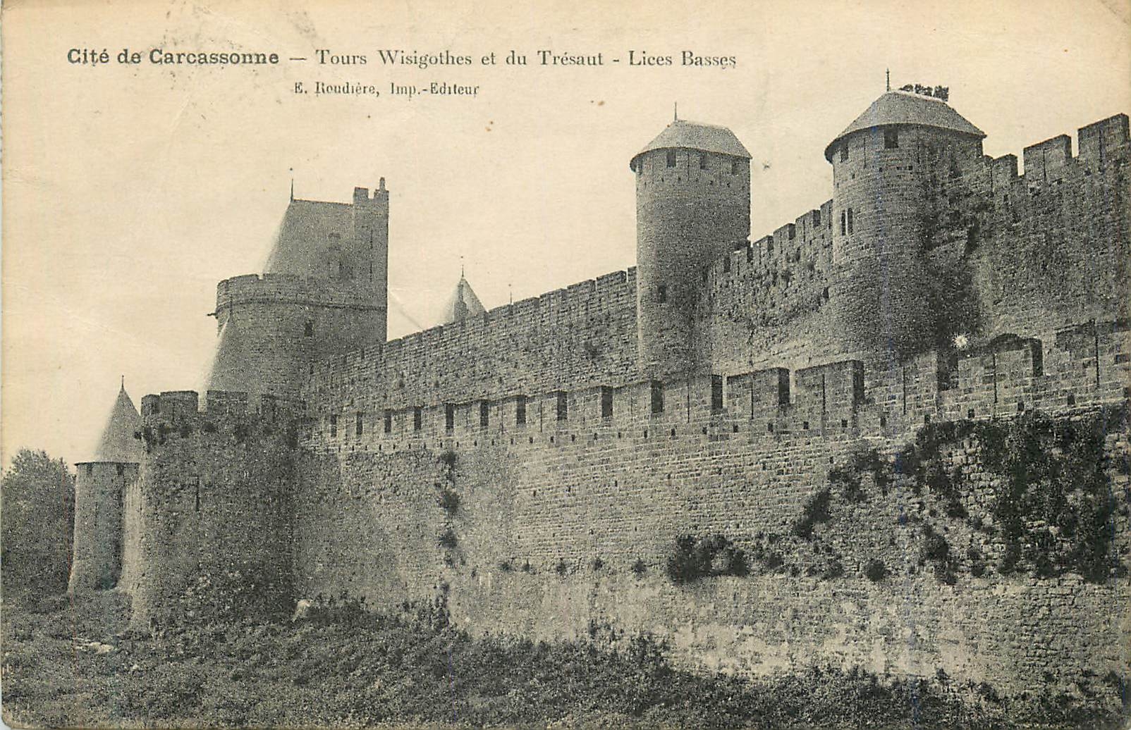 CPA Cite de Carcassonne Tour Wisigothers et du Tresaut Lices Basses