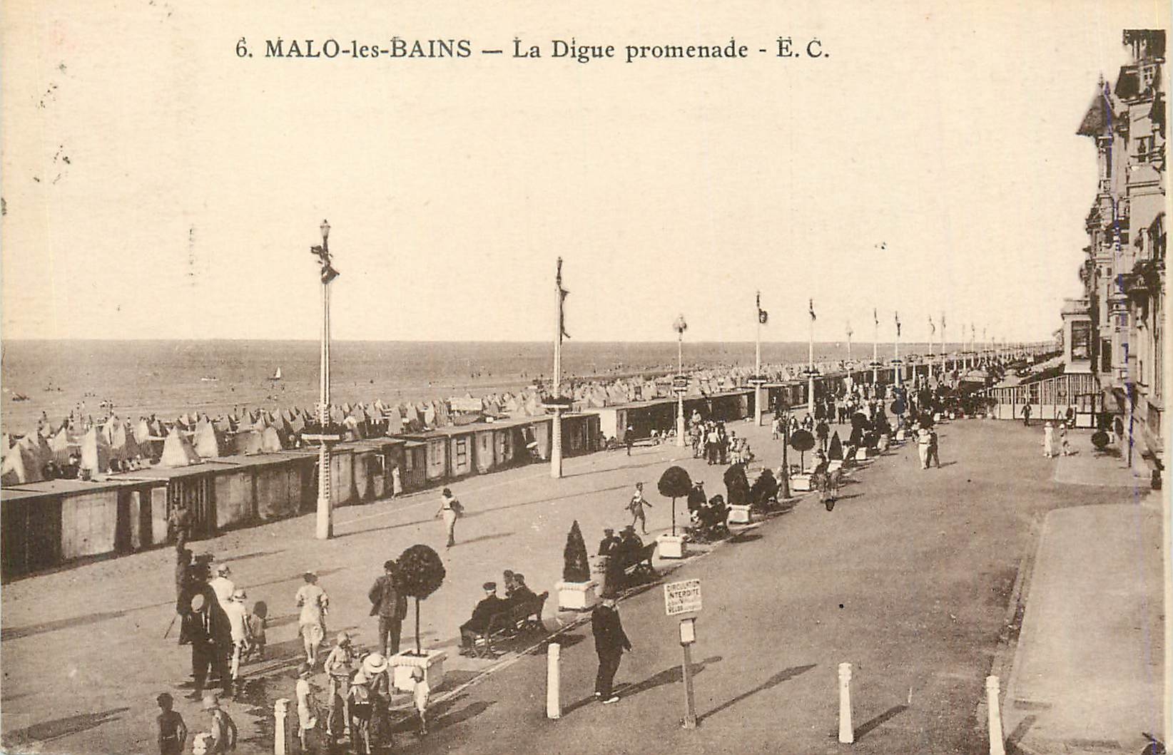 CPA Malo les Bains La Digue Promenade