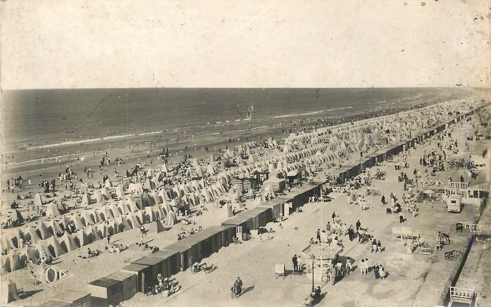 CPA Malo les Bains (Nord) Perspective sur la Plage