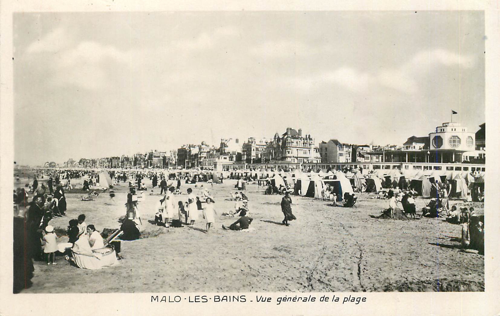 CPM Malo les Bains Vue Generale de la Plage