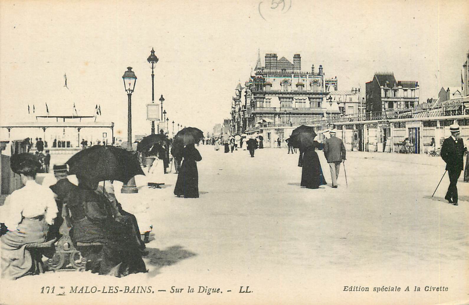 CPA Malo les Bains sur la Digue
