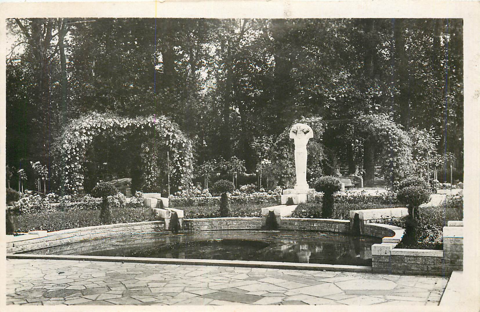 CPM Bourges Jardin des Pres Fichaux La Fontine de Dieu Pan