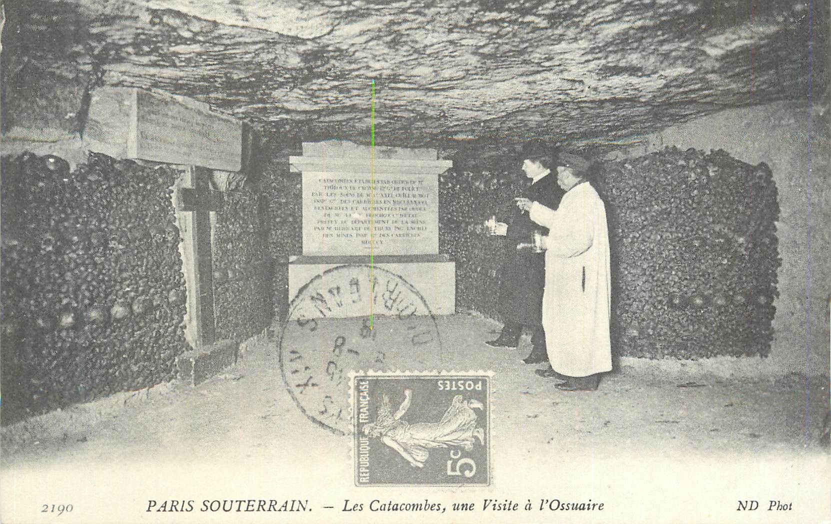 CPM Paris Souterrain Les Catacombes une Visite a L'Ossuaire