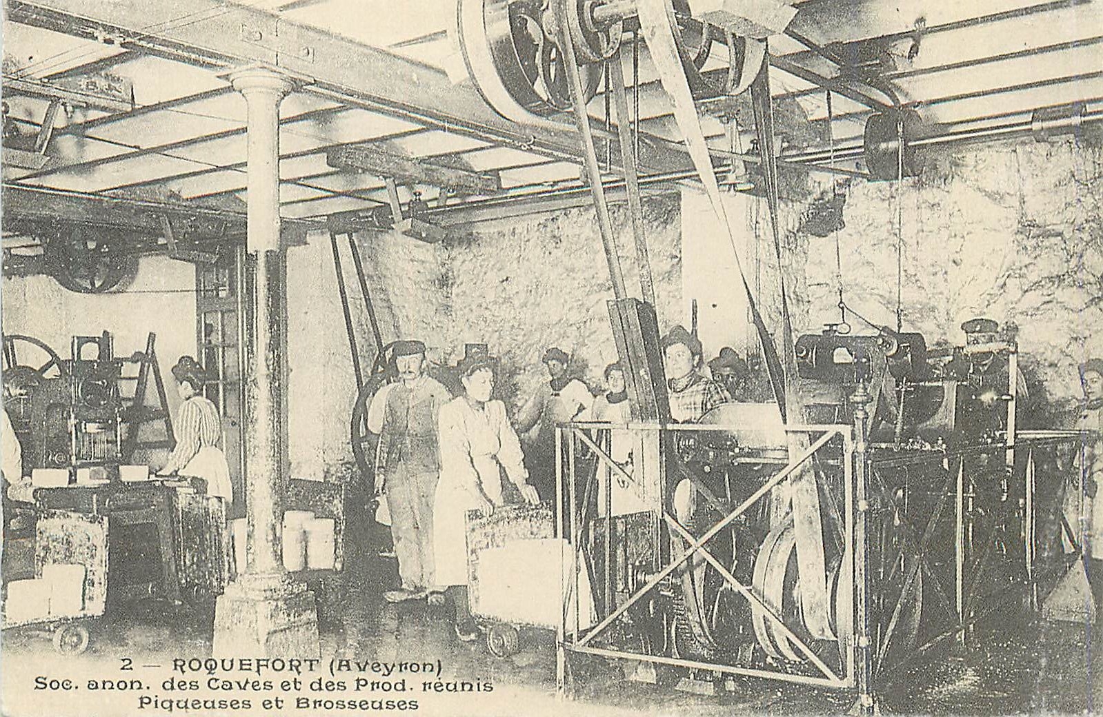 CPM Roquefort (Aveyron) des Caves et des Prod Reunis Piqueuses et Brosseuses