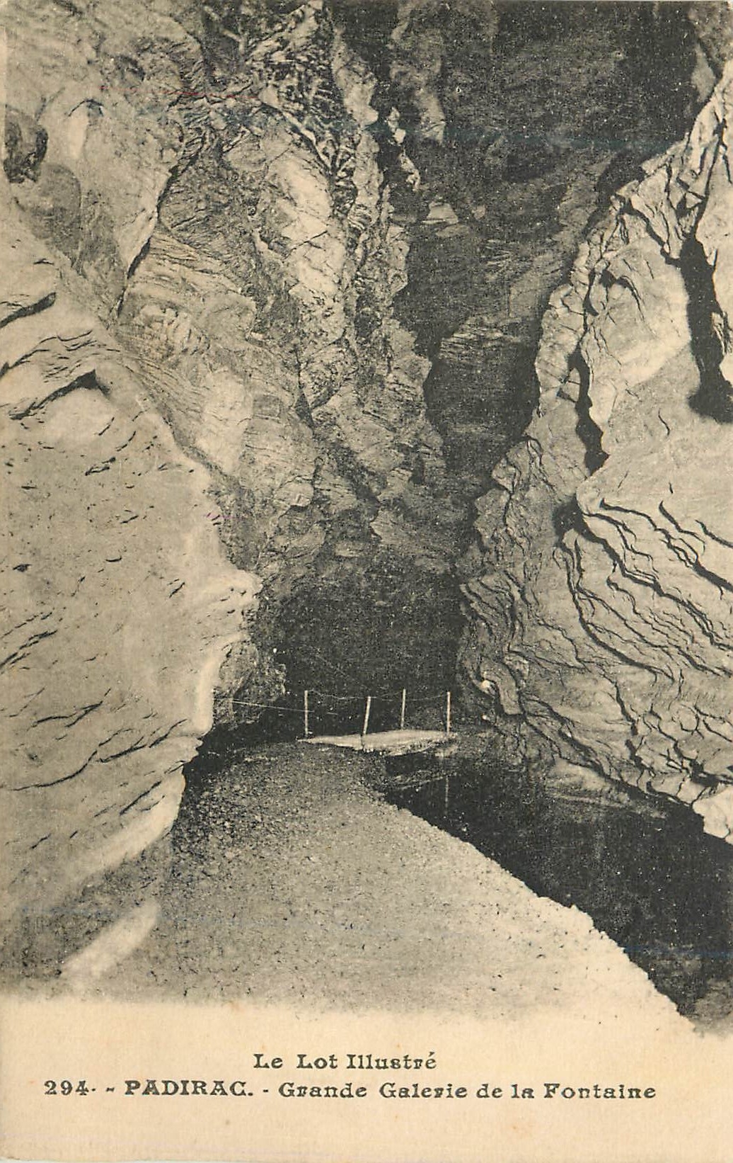 Padirac - Grande Galerie de la Fontaine — Le Lot Illustré, n° 294