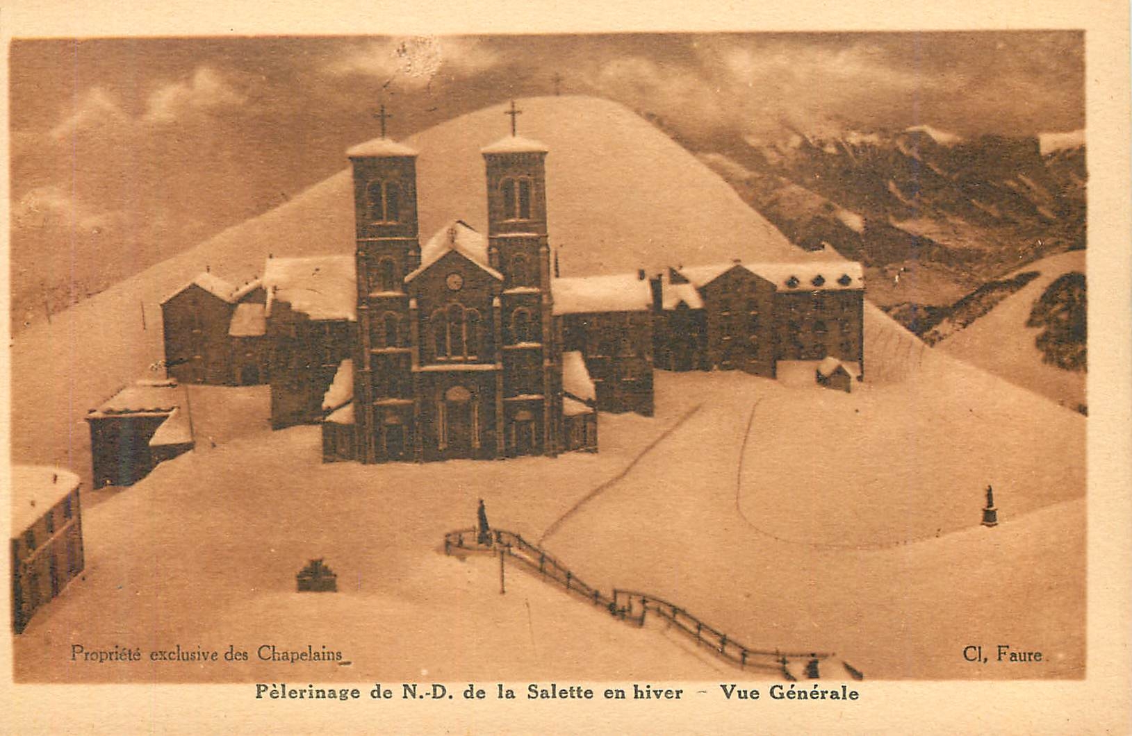 CPA Pelerinage de N D de la Salette en Hiver Vue Generale