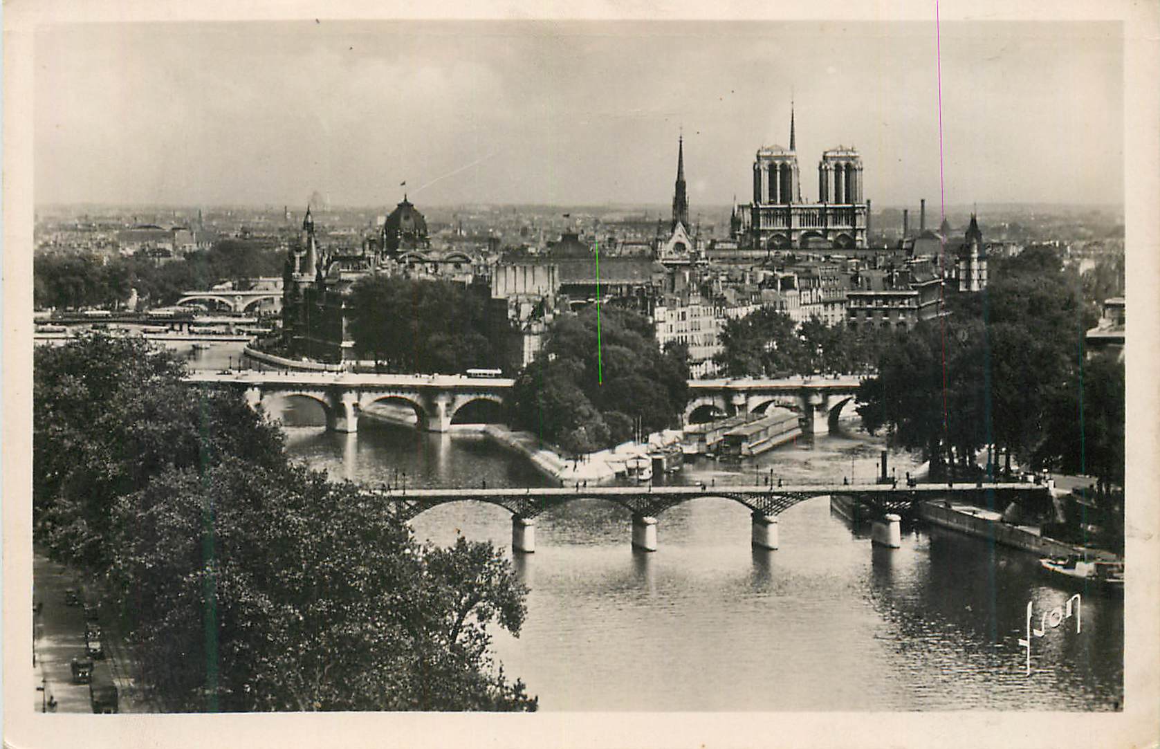 CPM Paris en Flanant la Cite Notre Dame et les Ponts