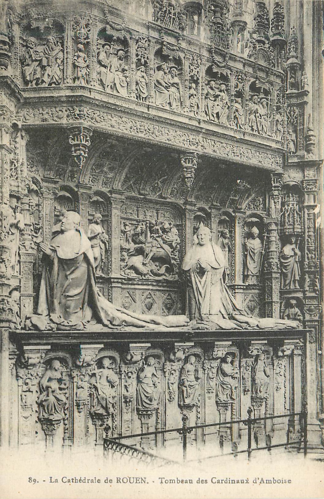 CPA la Cathedrale de Rouen Tombeau des Cardinaux d'Amboise