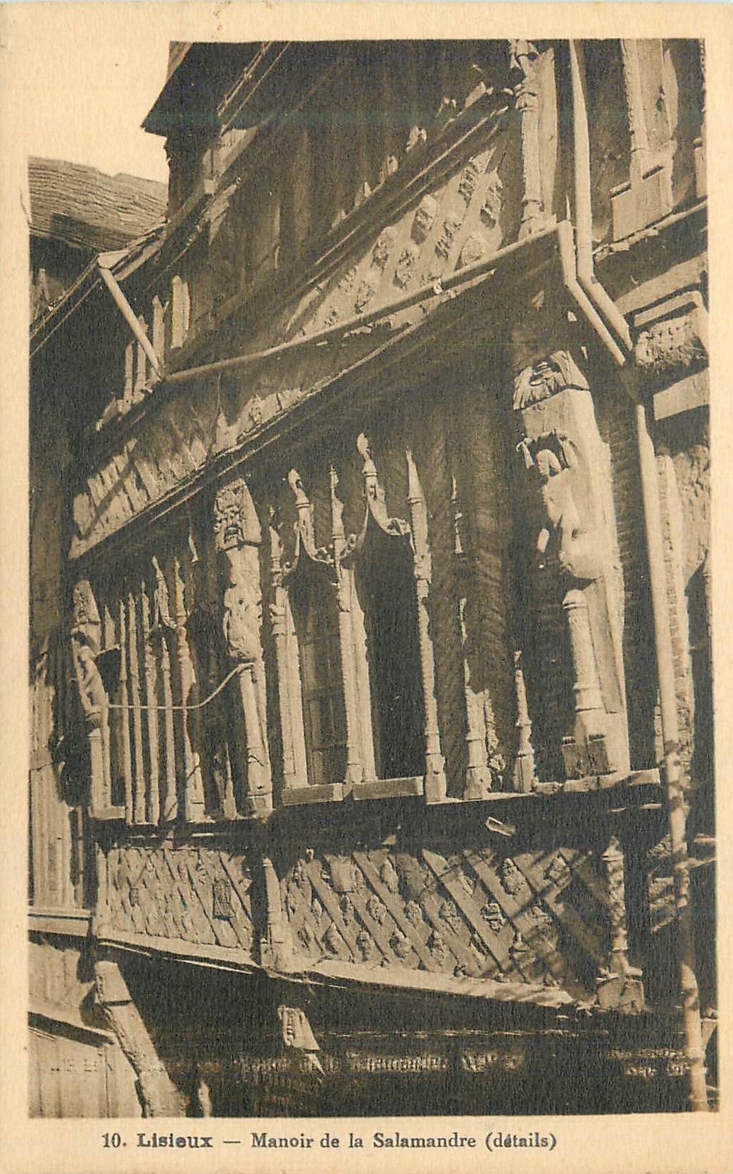 CPA Lisieux Manoir de la Salamandre (Details)