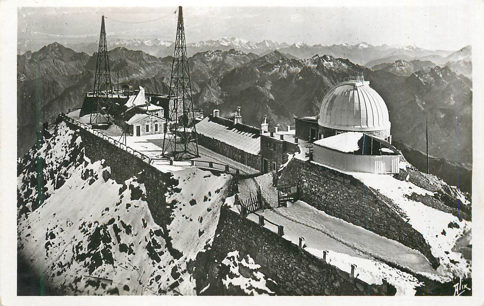 CPM Pic du Midi de Bigorre l'Observatoire la Chaine des Pyrenees